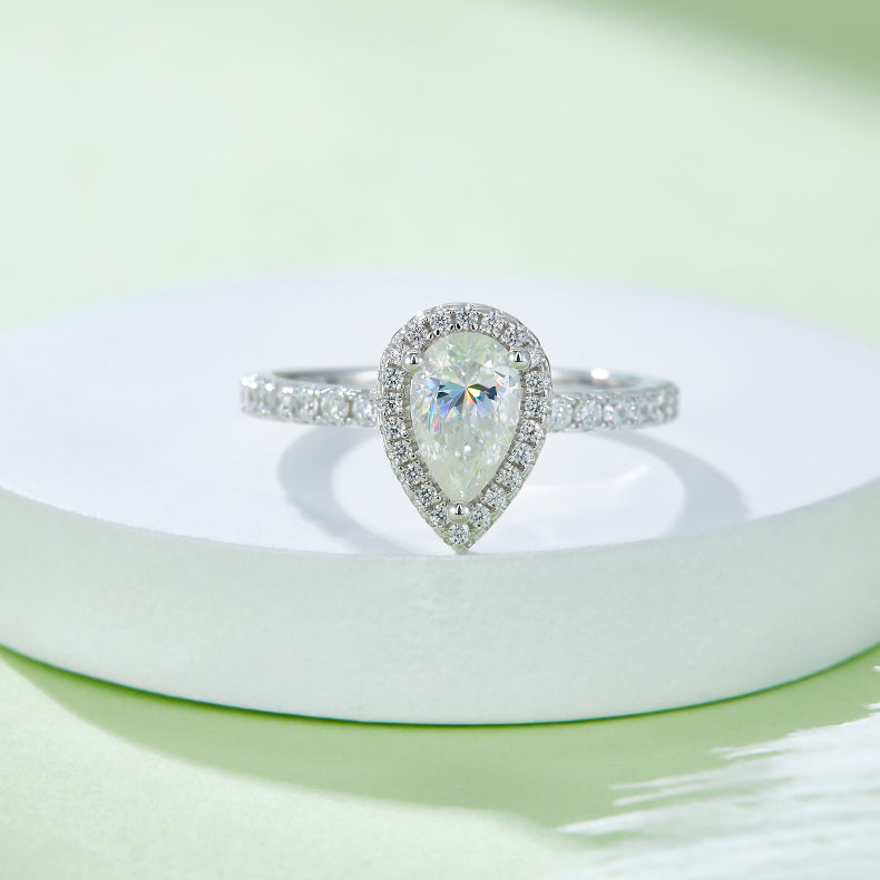 1 CTW Pear Moissanite S925 Ring plated