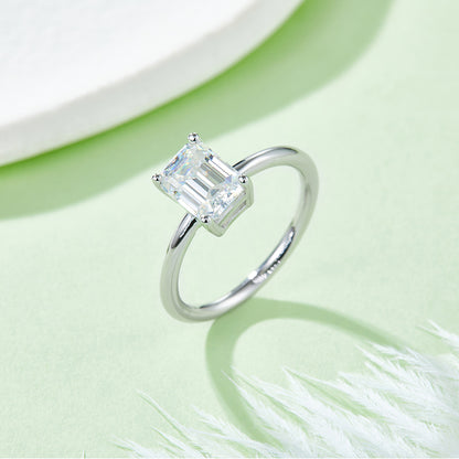 2 CTW Emerald Moissanite  S925 Ring plated