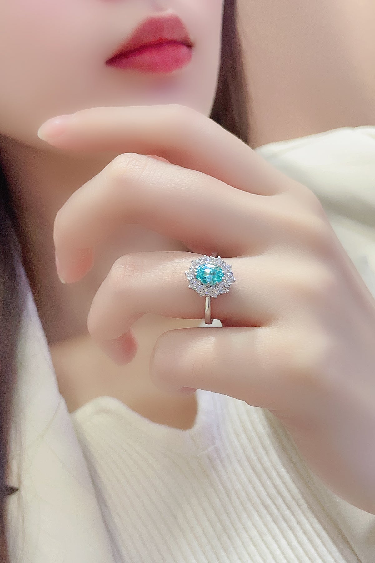 1 CTW Oval Lab Grown Paraiba S925 Ring plated