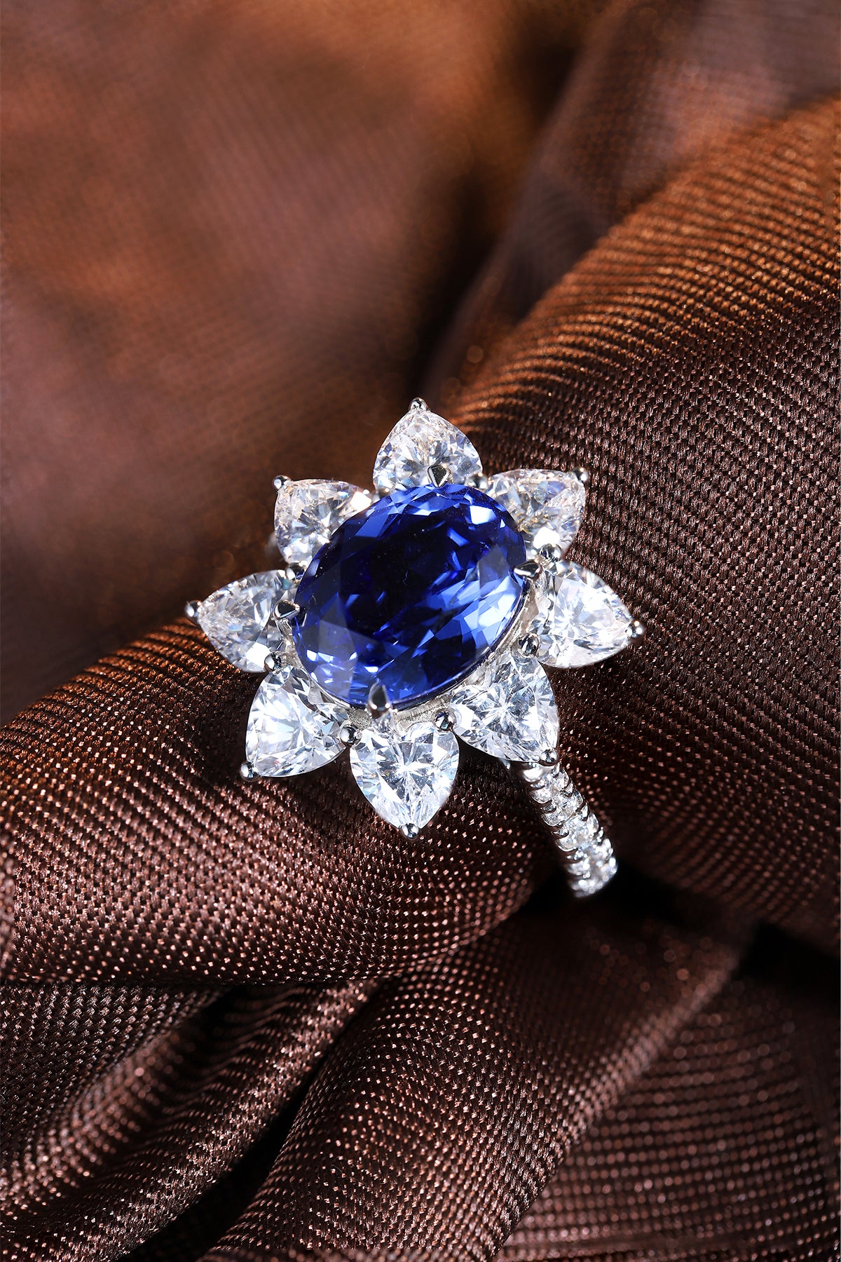 3.9 CTW Oval Lab Grown Sapphire S925 Ring plated