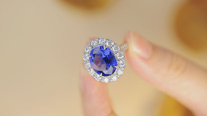 9.1 CTW Oval Lab Grown Sapphire S925 Ring plated